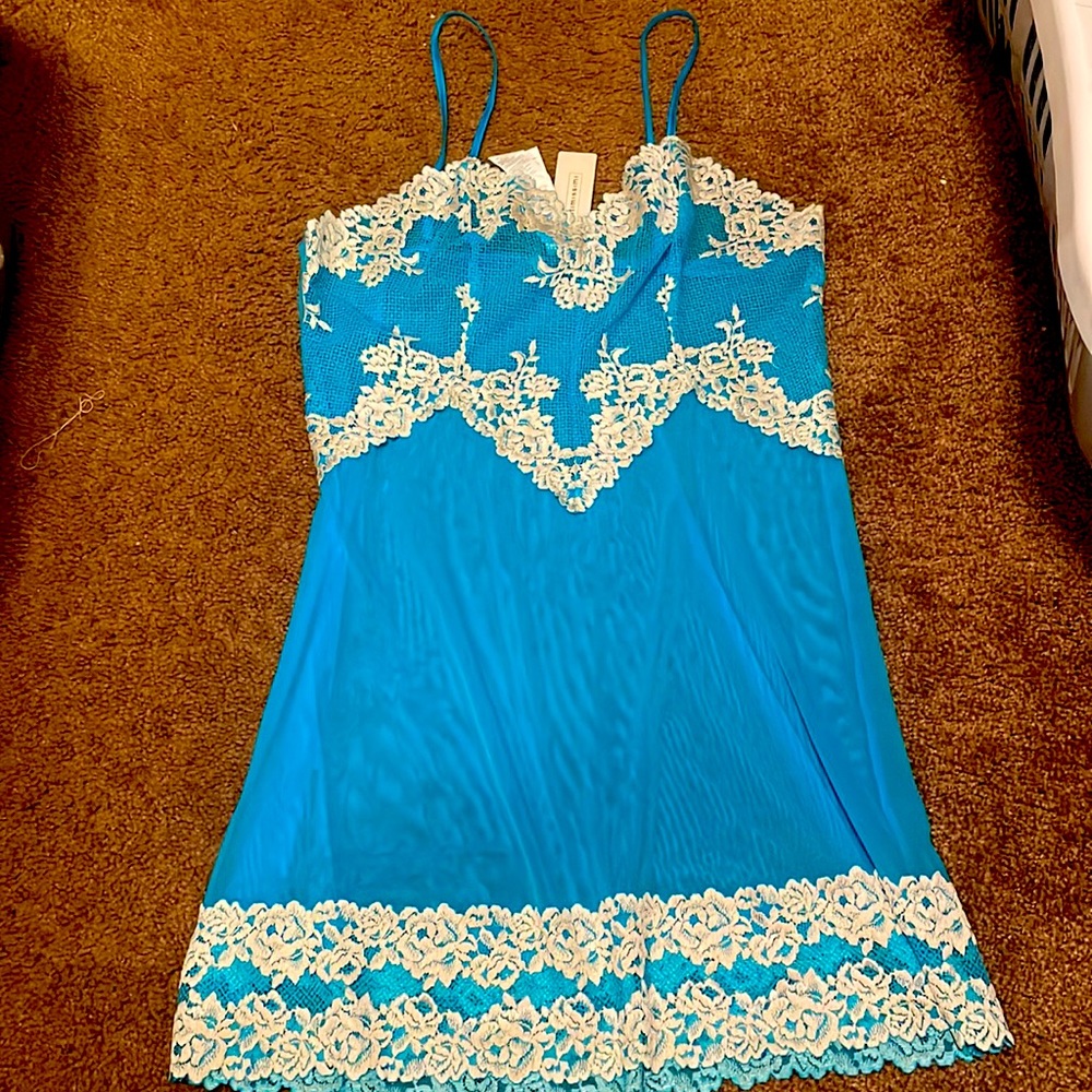 Turquoise slip